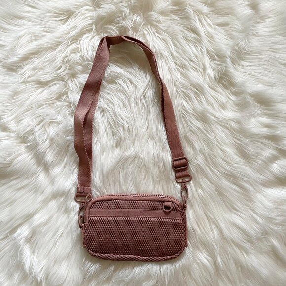 NEW Dagne Dover Warm Dust Pink Mara Air Mesh Phone Sling Crossbody Purse Bag - Picture 4 of 8